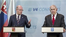 Český premiér Bohuslav Sobotka na tiskové konferenci s izraelským ministerským... Český premiér Bohuslav Sobotka na tiskové konferenci s izraelským ministerským...