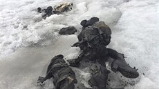 Ve Švýcarsku našli v ledovci dvě těla, údajně tam byla od roku 1942. (19. 7.... Ve Švýcarsku našli v ledovci dvě těla, údajně tam byla od roku 1942. (19. 7....