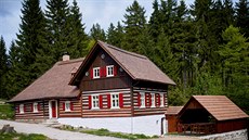 Po dlouhých letech se roubené stavení dočkalo celkové rekonstrukce. Po dlouhých letech se roubené stavení dočkalo celkové rekonstrukce.