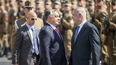 Izraelský premiér Benjamin Netanjahu (vpravo) se v Budapešti sešel s maďarským... Izraelský premiér Benjamin Netanjahu (vpravo) se v Budapešti sešel s maďarským...