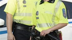 Nové uniformy pražských strážníků mají podle vedení městské policie zajistit,... Nové uniformy pražských strážníků mají podle vedení městské policie zajistit,...