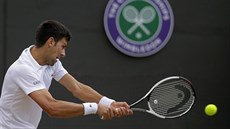 TVRDÝ ÚDER. Novak Djokovič ve čtvrtfinále Wimbledonu. TVRDÝ ÚDER. Novak Djokovič ve čtvrtfinále Wimbledonu.