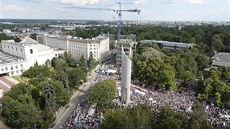 Tisíce lidí ve Varav protestovaly proti soudní reform (16. ervence 2017)