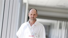 nt Přestože se neurolog Robert Mikulík věnuje mnoha výzkumným aktivitám a výuce... nt Přestože se neurolog Robert Mikulík věnuje mnoha výzkumným aktivitám a výuce...