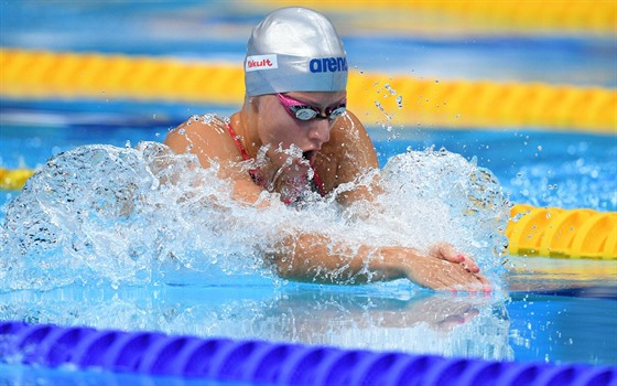 eská plavkyn Martina Moravíková pi semifinále na trati 200 metr prsa.