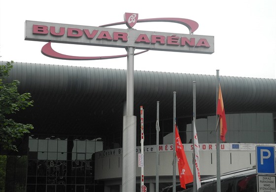 Zimní stadion v eských Budjovicích nese název Budvar aréna u 15 let.