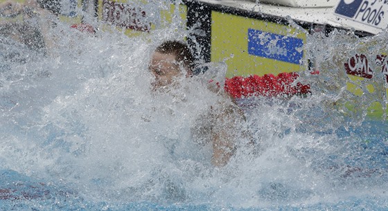 Caeleb Remel Dressel na mistrovství svta v Budapeti bouliv slaví triumf na...