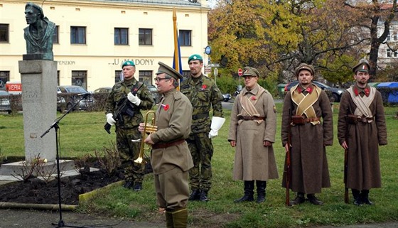 Námstí Frantika Rasche, jeho památku si v Perov kadoron pipomínají, se...