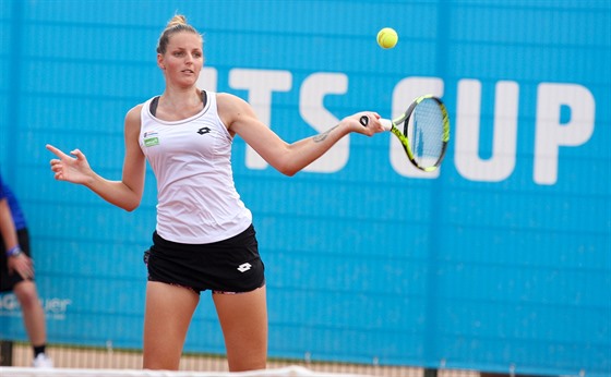 Kristýna Plíková returnuje na turnaji v Olomouci.