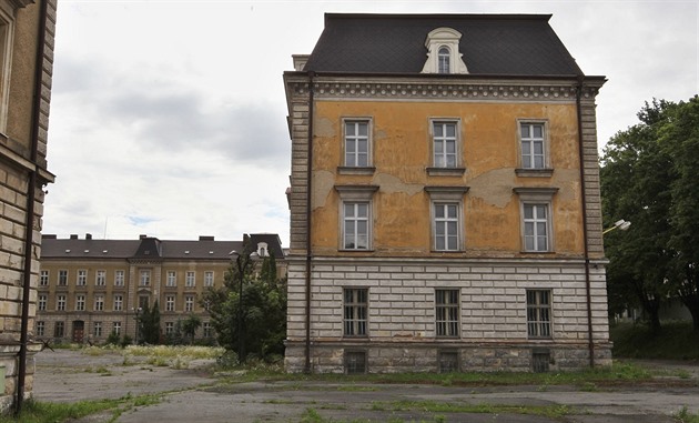 Armádou oputná Dukelská kasárna v Opav se dokají rozvoje, msto tam chce...