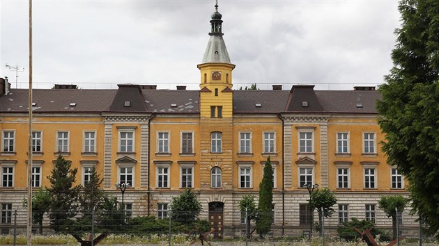 Armádou opuštěná Dukelská kasárna v Opavě se dočkají rozvoje, město tam chce... Armádou opuštěná Dukelská kasárna v Opavě se dočkají rozvoje, město tam chce...