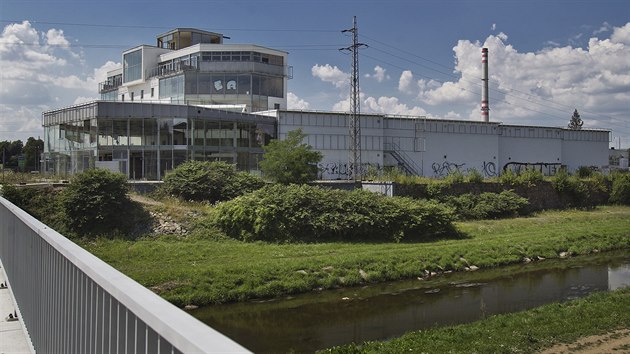 Sedmipodlažní budova na Rokycanské třídě v Plzni je zčásti postavená načerno.... Sedmipodlažní budova na Rokycanské třídě v Plzni je zčásti postavená načerno....