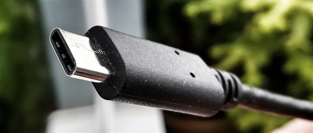 Současné USB 3.1 kabely s USB-C konektory bude možné používat i s USB 3.1 Současné USB 3.1 kabely s USB-C konektory bude možné používat i s USB 3.1