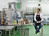 Vlastník firmy a její ředitel Jan Vokurka Vlastník firmy a její ředitel Jan Vokurka