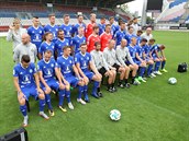 MODRÁ TRADICE. Olomoučtí fotbalisté se před sezonou fotili v nových dresech,... MODRÁ TRADICE. Olomoučtí fotbalisté se před sezonou fotili v nových dresech,...