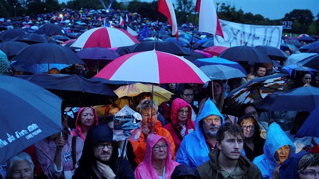 Demonstrace proti soudn reform v Poznani (24. ervence 2017)