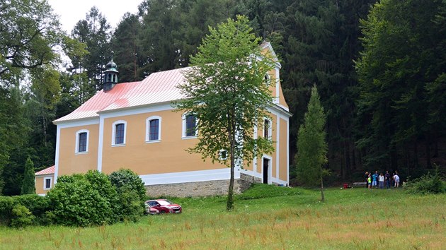 Obnoven kostel v Janovikch u Lue.  Dnes se tu konaj svatby, ktiny i hudebn vystoupen.