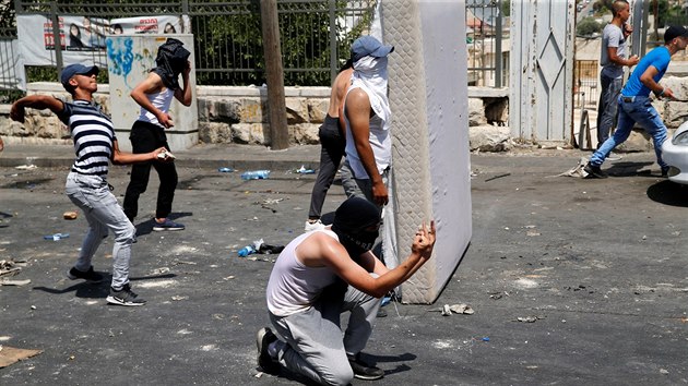 V Jeruzalm vypukly stety mezi palestinskmi muslimy a izraelskou polici. (21. ervence 2017)