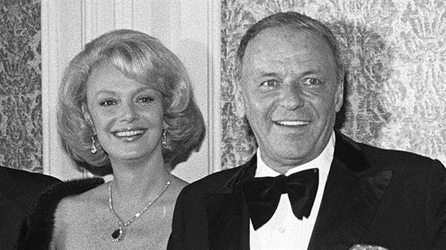 Frank Sinatra a jeho manelka Barbara (1976)