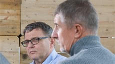Lubomír Zaorálek (vlevo) a Andrej Babiš v debatě na festivalu Benátská! v... Lubomír Zaorálek (vlevo) a Andrej Babiš v debatě na festivalu Benátská! v...