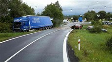 U Hazlova na Chebsku se stala nehoda kamionu a dvou osobních aut. (27. 7. 2017)