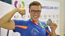 Český plavec Jakub Jarolím slaví stříbrnou medaili ze Světových her ve... Český plavec Jakub Jarolím slaví stříbrnou medaili ze Světových her ve...