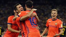 Fotbalisté CSKA Moskva se radují z gólu v zápase třetího předkola Ligy mistrů... Fotbalisté CSKA Moskva se radují z gólu v zápase třetího předkola Ligy mistrů...