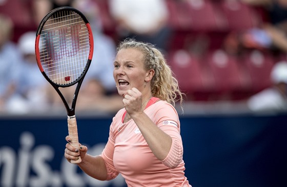 Kateina Siniaková se raduje ve finále turnaje v Bastadu.