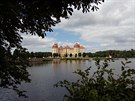 Zámek naší Popelky , kde plesala i schodiště se střevíčkem. Zámek naší Popelky , kde plesala i schodiště se střevíčkem.