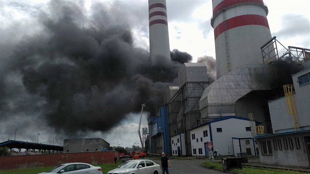 Pohled na por odsiovacho zazen elektrrny Dtmarovice na Karvinsku. (28. ervence 2017)