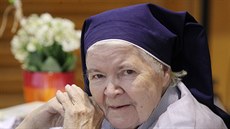 Ve dvaceti letech odjela Cyrill Mooneyová z rodného Irska vyučovat děti do... Ve dvaceti letech odjela Cyrill Mooneyová z rodného Irska vyučovat děti do...