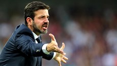 Andrea Stramaccioni, italský trenér Sparty, bhem utkání.