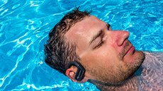 S novým Walkmanem Sony WS625/WS623 si můžete užívat hudbu i pod vodou. S novým Walkmanem Sony WS625/WS623 si můžete užívat hudbu i pod vodou.