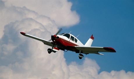 Piper PA-28 Cherokee (ilustraní snímek).