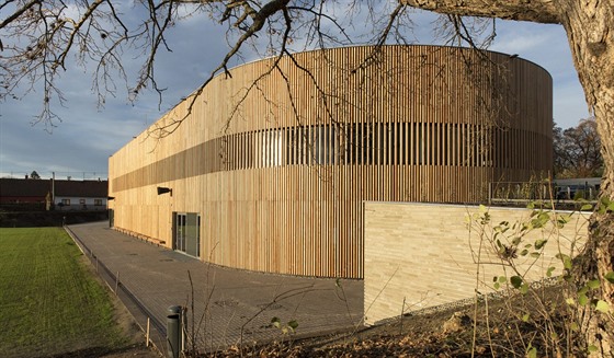 Devák - komunitní centrum obce Líbeznice. Architektonické pojetí pedstavuje...