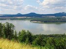 Máchovo jezero pohledem z Borného. Vdli jste, e Máchovo jezero je vlastn...