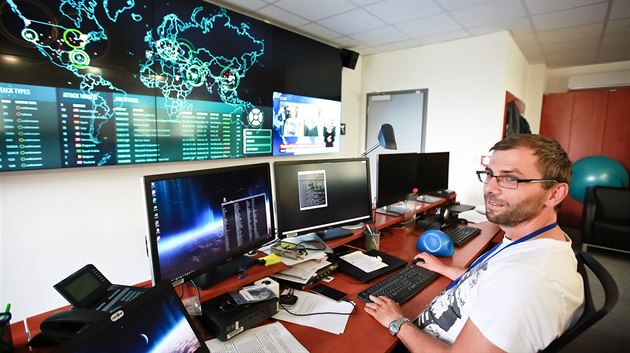 Národní úřad pro kybernetickou a informační bezpečnost v Brně. Národní úřad pro kybernetickou a informační bezpečnost v Brně.