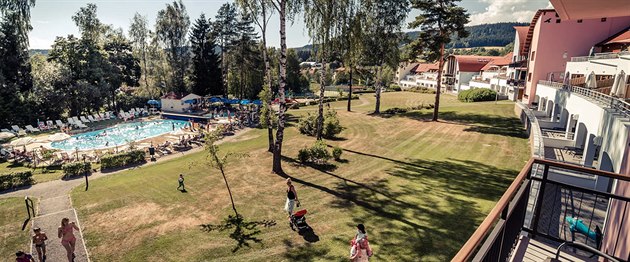 Lipno Lake Resort nabízí k pobytu desítky exkluzivních slev. Lipno Lake Resort nabízí k pobytu desítky exkluzivních slev.