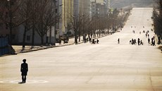 Severokorejský Kesong, který se nachází pár kilometrů od hranic s Jižní Koreou. Severokorejský Kesong, který se nachází pár kilometrů od hranic s Jižní Koreou.