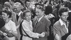 Film Dovolená s Andělem trefně popsal odborářské rekreace. Film Dovolená s Andělem trefně popsal odborářské rekreace.
