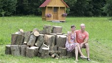 Monika Jindrová a Alexej Bezrukov nabízejí pobyty v apidomku. Monika Jindrová a Alexej Bezrukov nabízejí pobyty v apidomku.