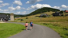 I v pondělí vyrazila na Jizerku řada turistů. V mrazové kotlině je příjemněji... I v pondělí vyrazila na Jizerku řada turistů. V mrazové kotlině je příjemněji...