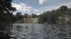 Jezírko na Košutce láká už mnoho generací lidí. Nabízí romantické prostředí i... Jezírko na Košutce láká už mnoho generací lidí. Nabízí romantické prostředí i...