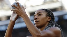 Belgická sedmibojařka Nafissatou Thiamová se chystá na svůj koulařský vrh. Belgická sedmibojařka Nafissatou Thiamová se chystá na svůj koulařský vrh.