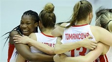 České juniorské reprezentantky Isnelle Natabou, Tereza Vitulová a Barbora... České juniorské reprezentantky Isnelle Natabou, Tereza Vitulová a Barbora...