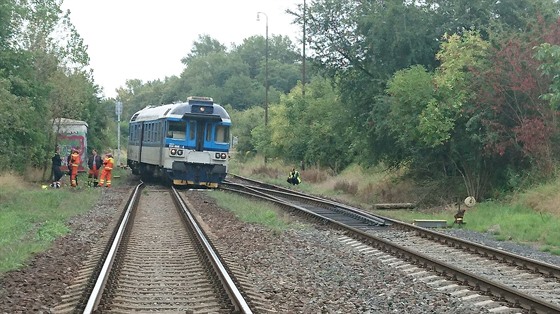 Ve stanici Praha-akovice ráno vykolejil ve smru na Turnov osobní vlak...