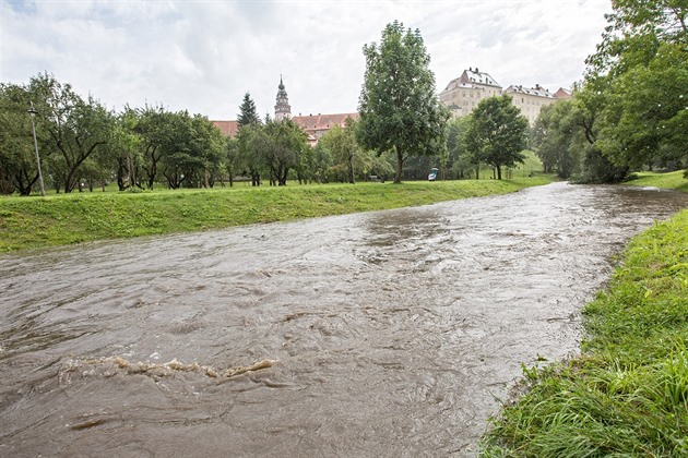 Poasí zvyovalo hladiny nkterých tok. Takhle vypadala odpoledne Polenice na...