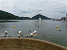 Máchovo jezero a Bezděz. Máchovo jezero a Bezděz.