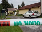 Dům v Lázních Bělohrad, kde se stala trojnásobná vražda (13. srpna 2017). Dům v Lázních Bělohrad, kde se stala trojnásobná vražda (13. srpna 2017).