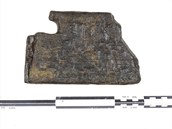 Fragmenty opracovanch dev z neolitick studny ve Velimi